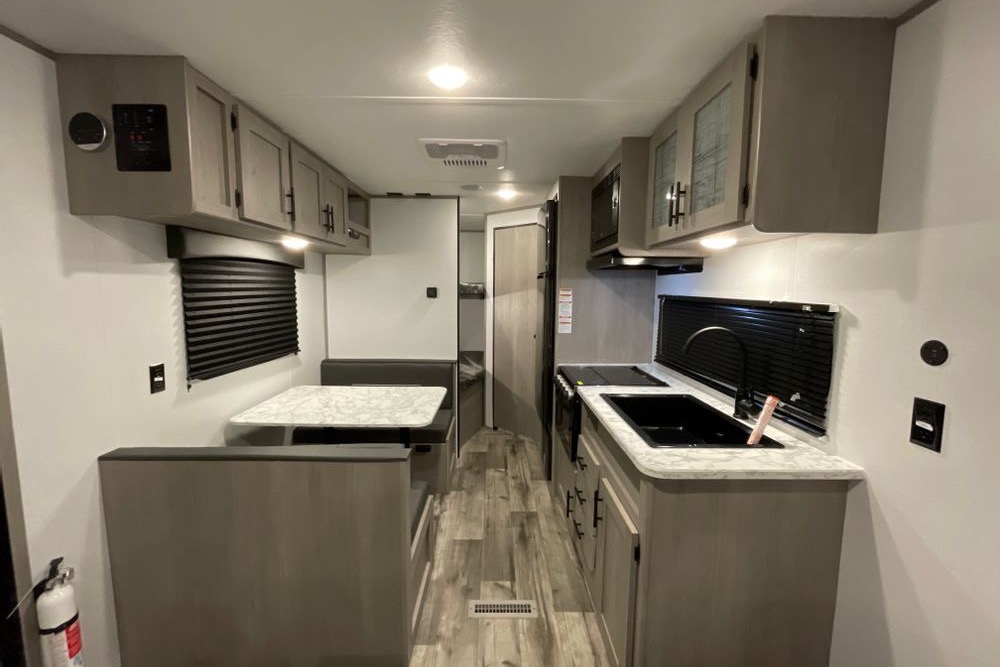 RoamReady VH Coleman 274BH Travel Trailer