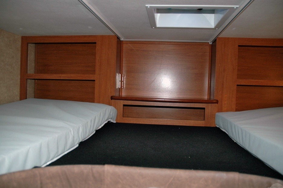 Toy Hauler (2 Washrooms)