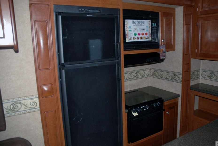 Toy Hauler (2 Washrooms)
