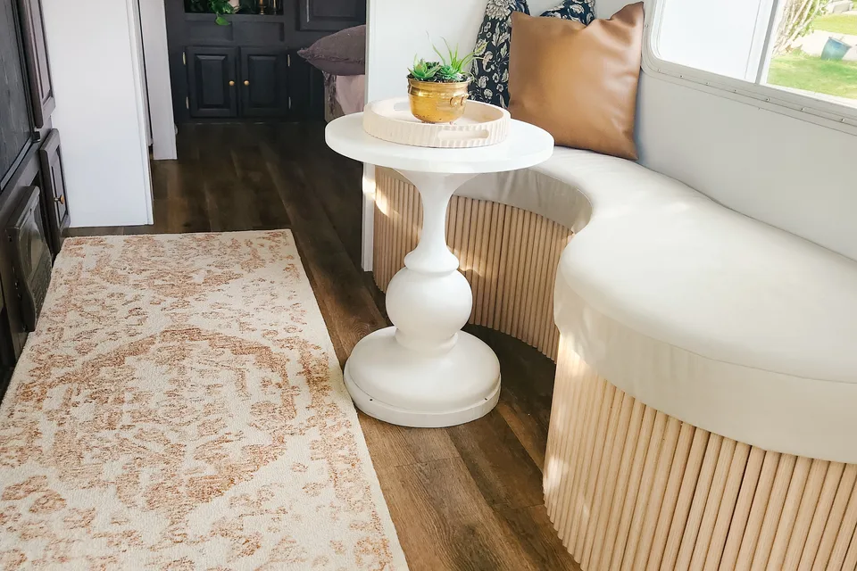 The Designer Bunkhouse: Professionally Renovated & Adventure-Ready