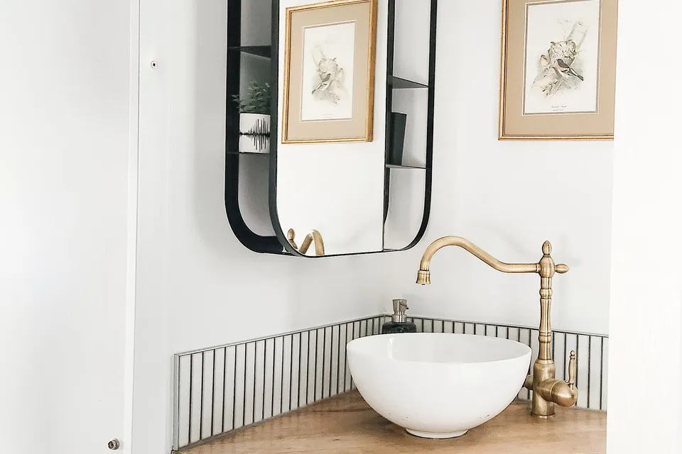 The Designer Bunkhouse: Professionally Renovated & Adventure-Ready