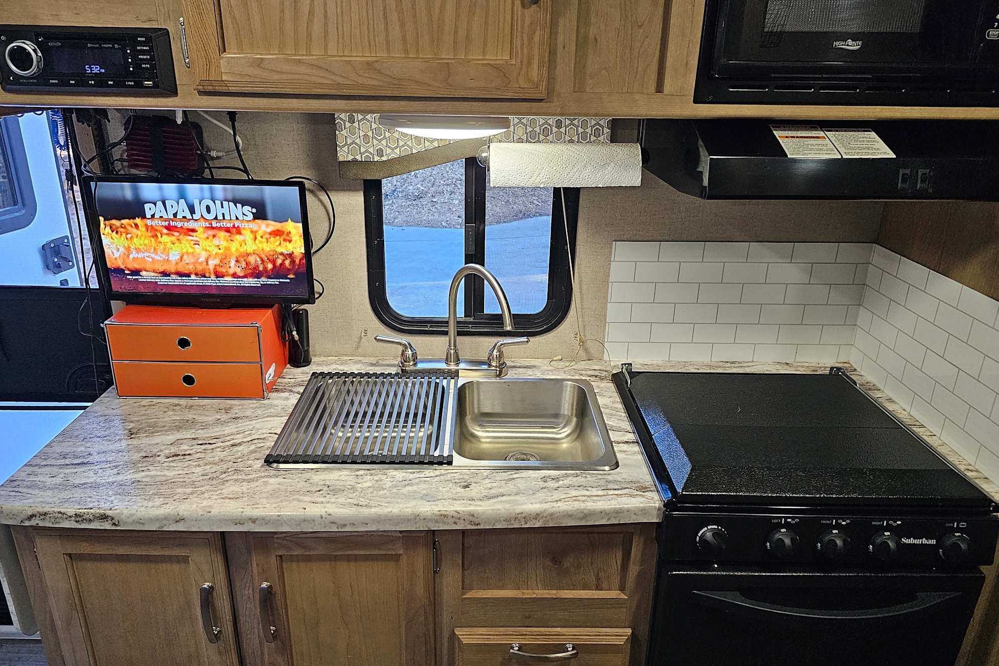 23ft 2019 Winnebago with Bunk Beds