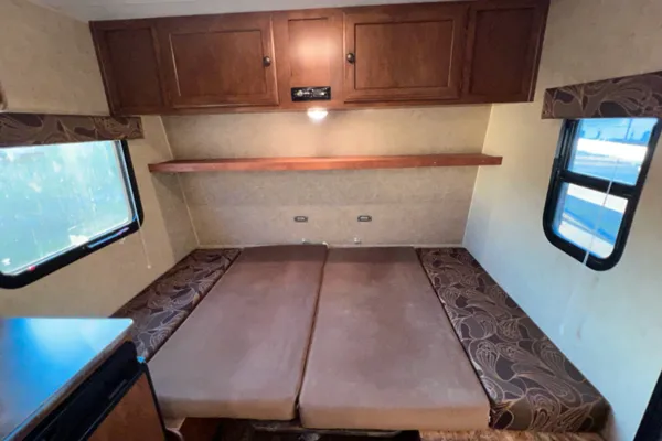 03 - 2019 - SPORTSMAN - BUNKS - 2200lbs - SLEEPS 4