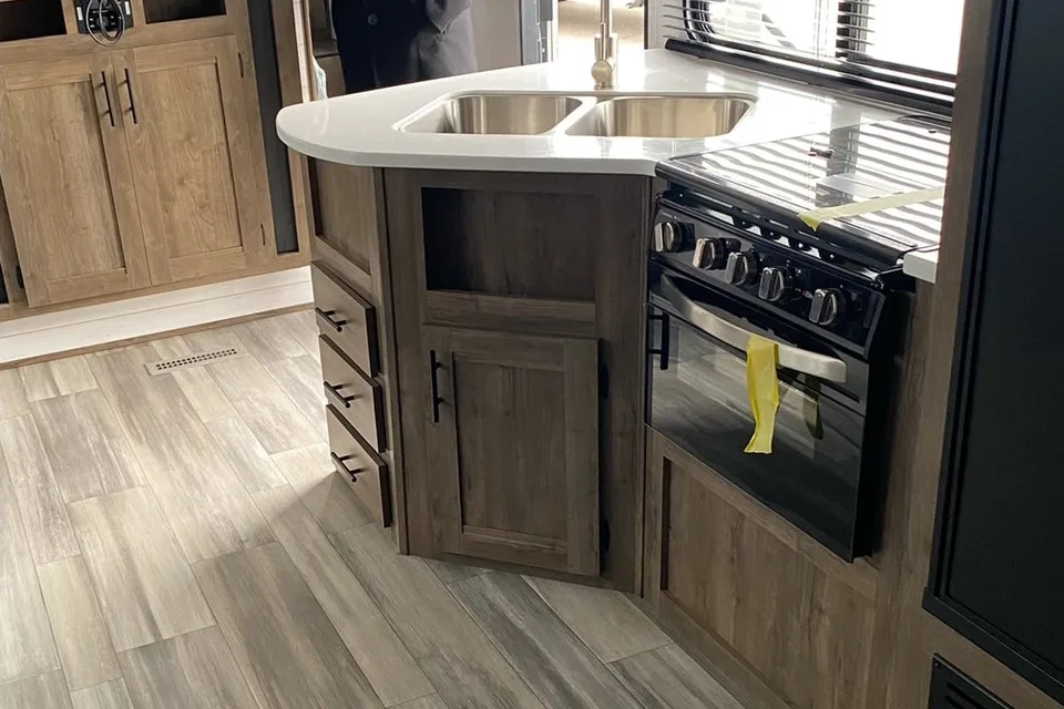 Lesley's Heartland Pioneer Travel Trailer
