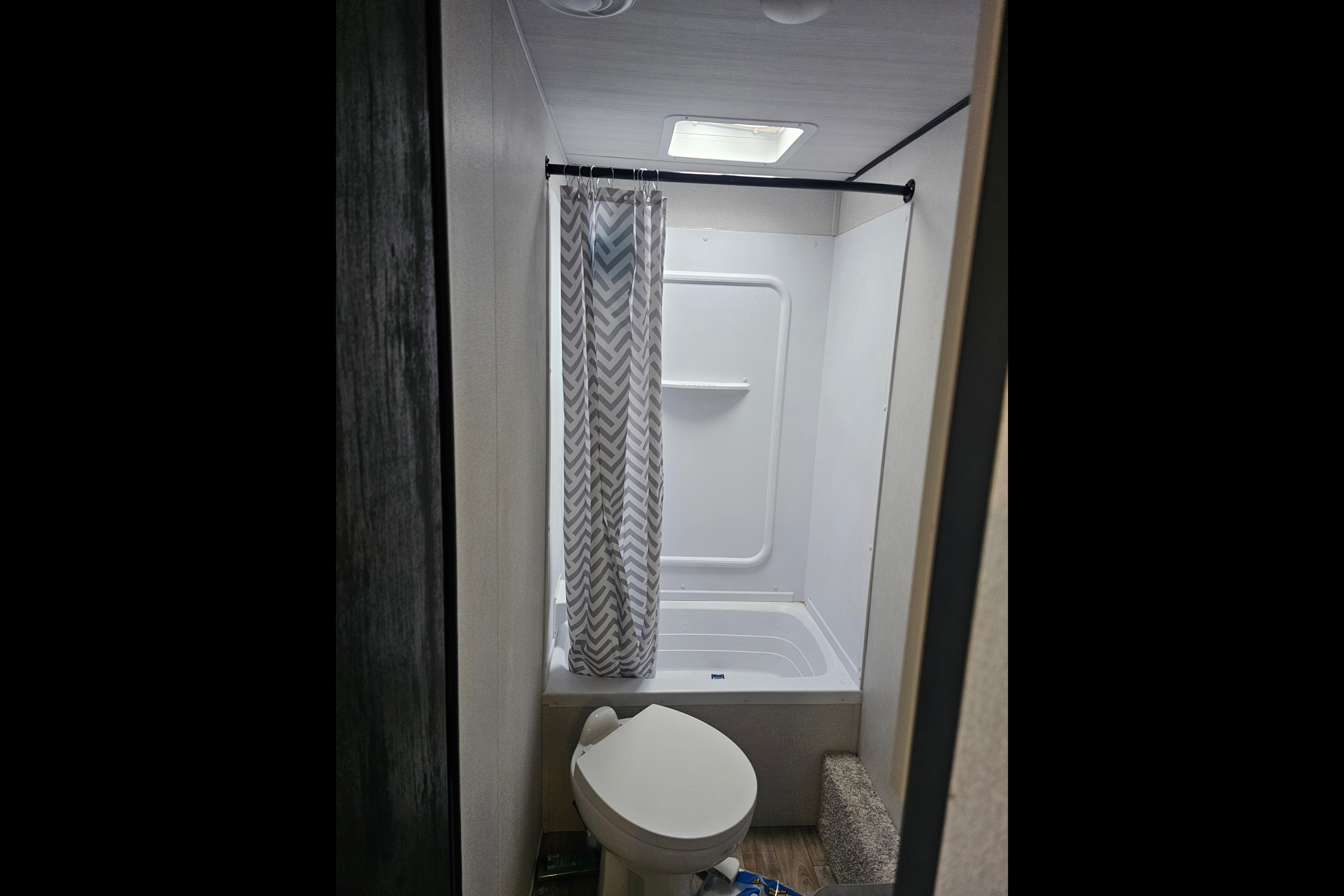 Aaron's Keystone Hideout Travel Trailer