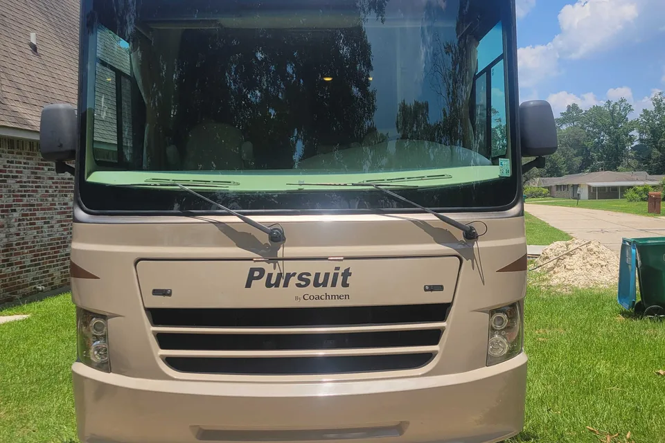 Scot's Coachmen Pursuit Class A