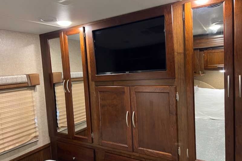 Scot's Coachmen Pursuit Class A