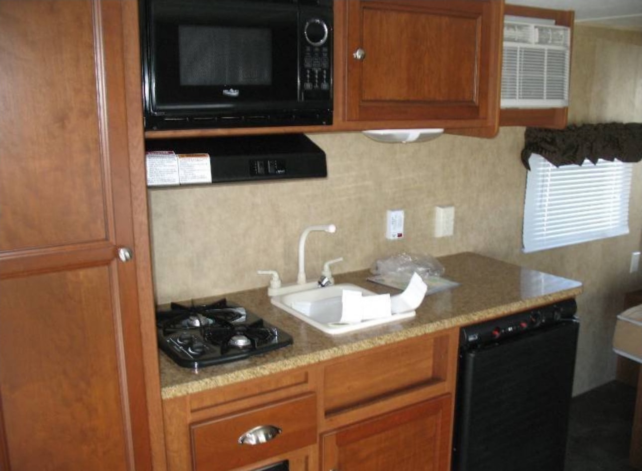 Airdrie Coleman Dutchmen Travel Trailer