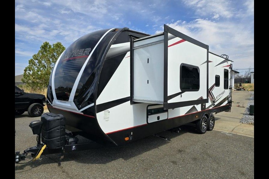 Austin's Cruiser RV Stryker2714 Toy Hauler