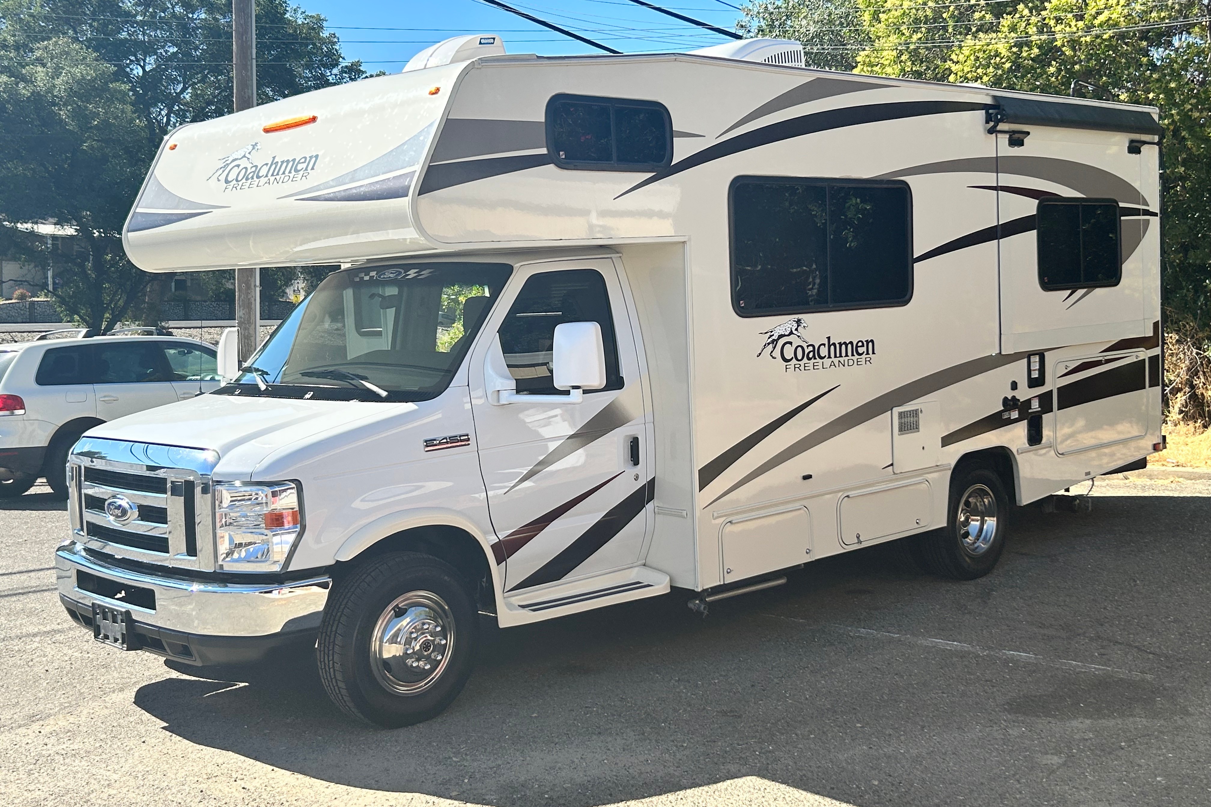 2016 Coachmen freelander.