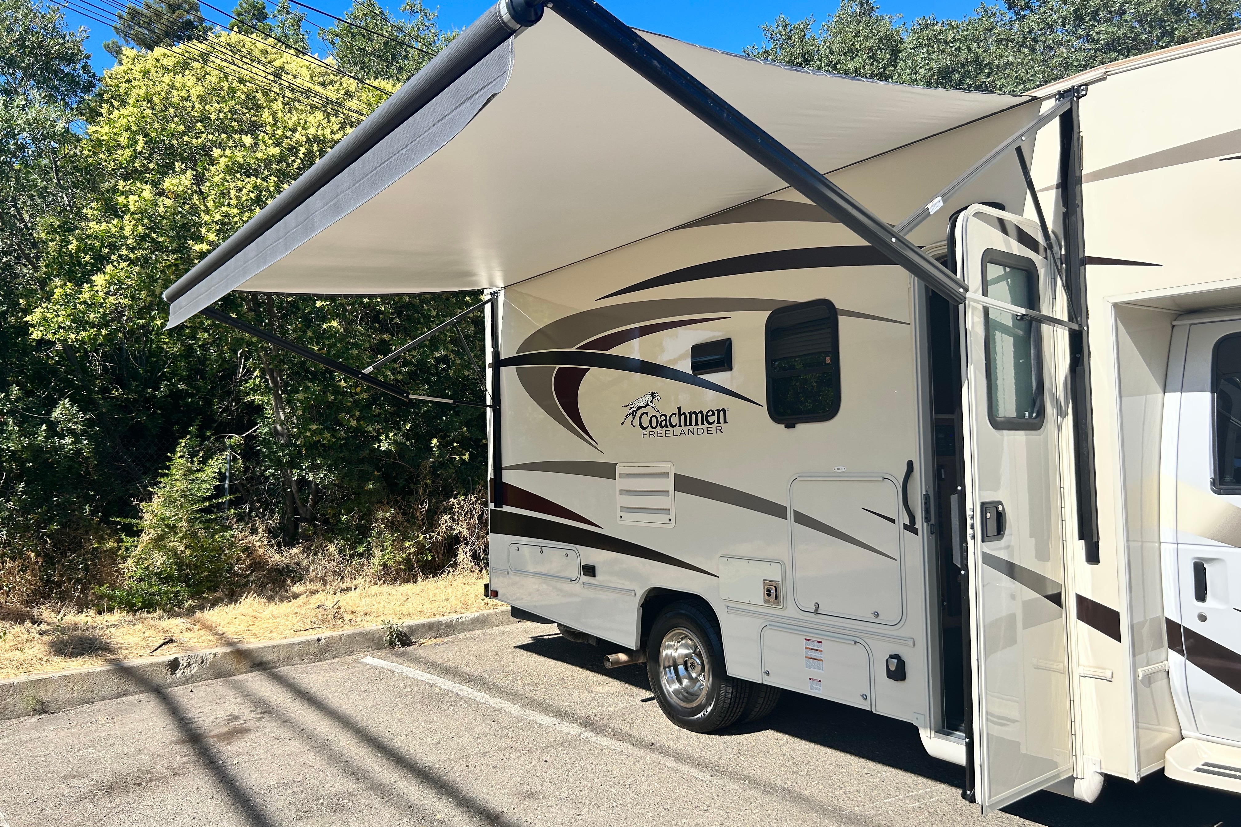 2016 Coachmen freelander.