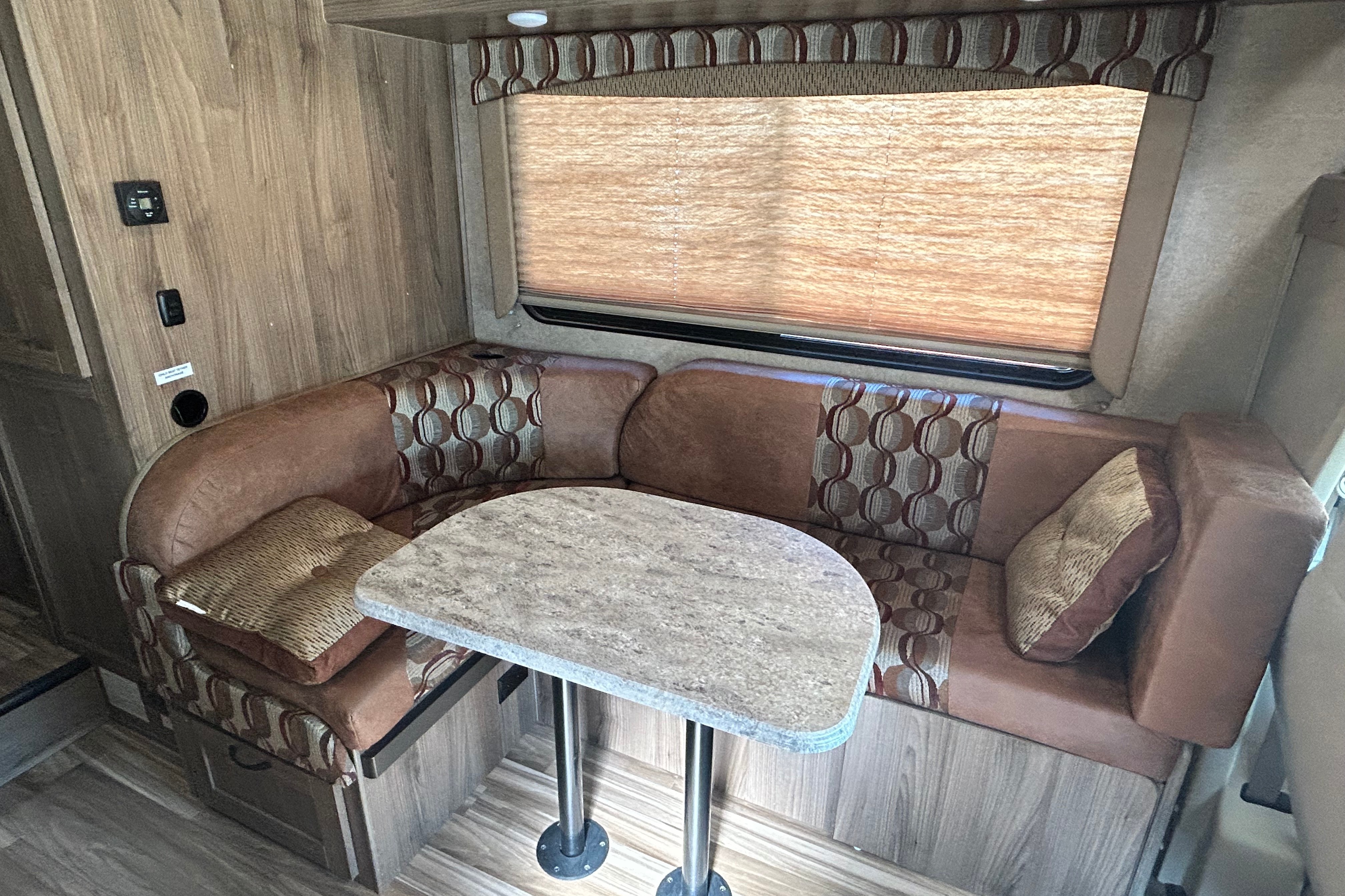 2016 Coachmen freelander.