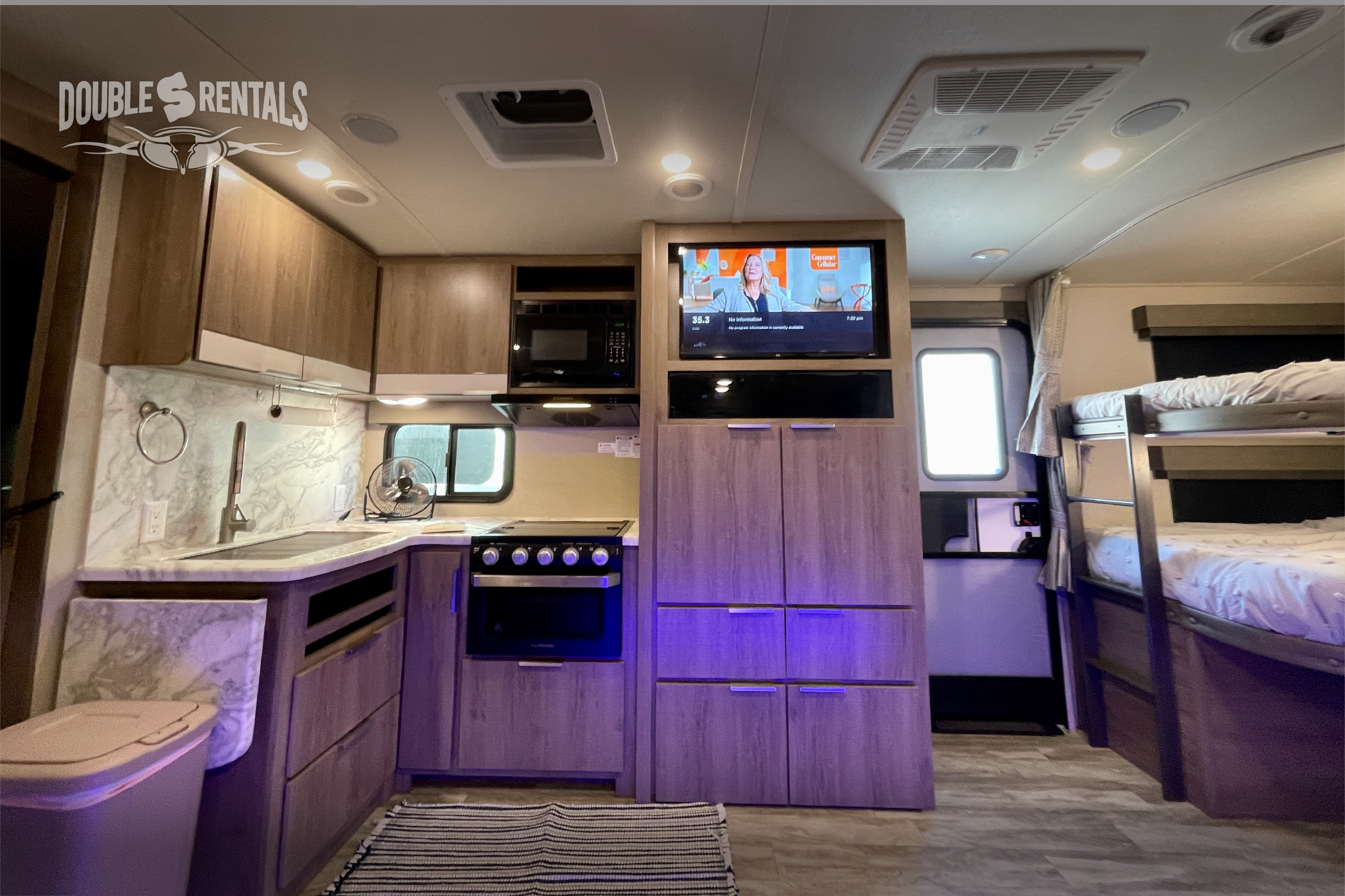 IMAGINE w/ Private Master, Bunks, Luxury Recliners & Outdoor Kitchen