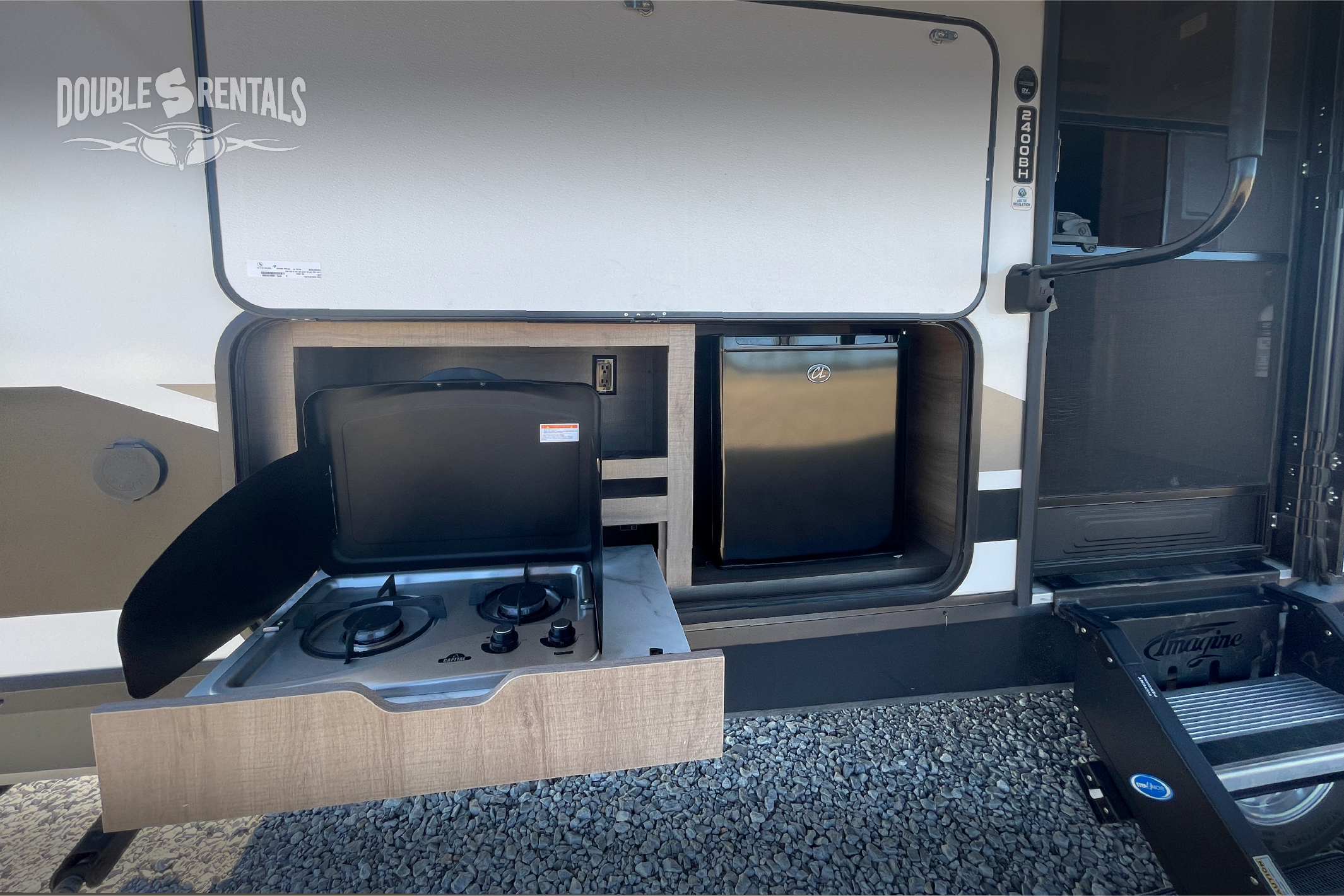 IMAGINE w/ Private Master, Bunks, Luxury Recliners & Outdoor Kitchen