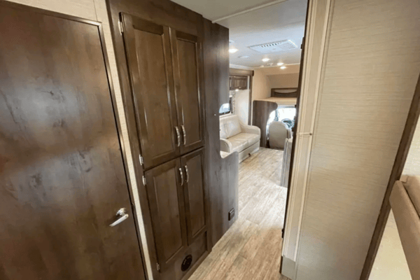 "Jupiter" the Bunkhouse Motorhome | Sleeps 8