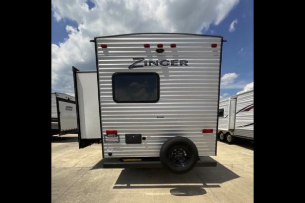 🏕️ 2020 CrossRoads Zinger ZR328SB – Your Spacious Home Away From Home!
