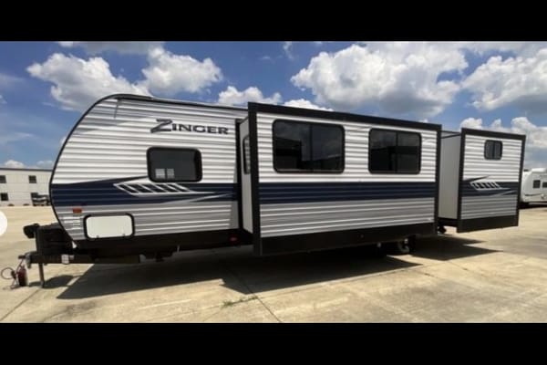 ποΈ 2020 CrossRoads Zinger ZR328SB β Your Spacious Home Away From Home!