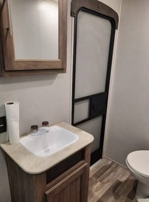 ποΈ 2020 CrossRoads Zinger ZR328SB β Your Spacious Home Away From Home!