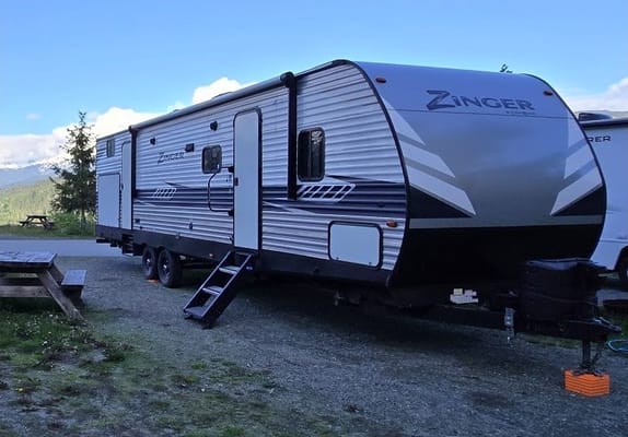 ποΈ 2020 CrossRoads Zinger ZR328SB β Your Spacious Home Away From Home!
