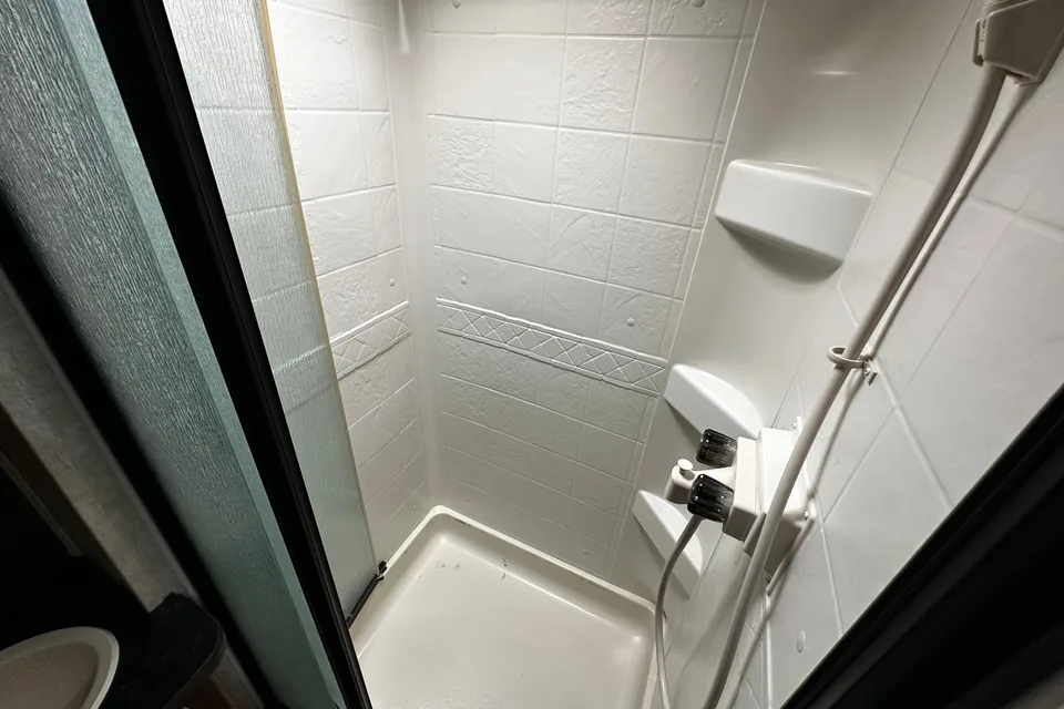 Rolling Retreat Keystone Bullet Premier Travel Trailer