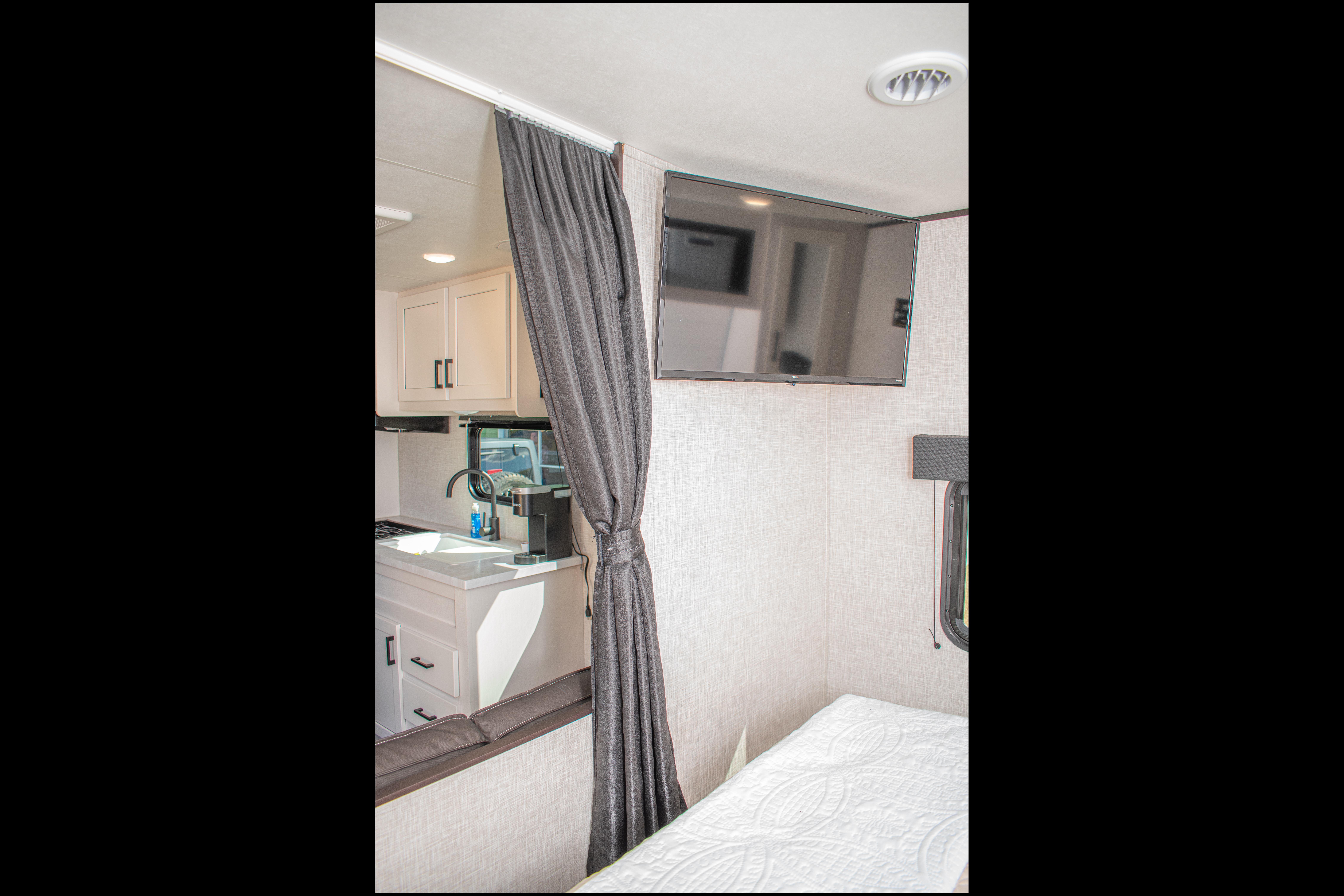 2024 Brand New Jayco Jay Flight 260BH Travel Trailer AKA Maggie