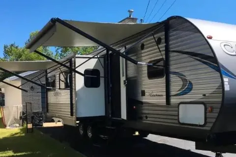 Costa’s Lake Superior Coachmen Travel Trailer