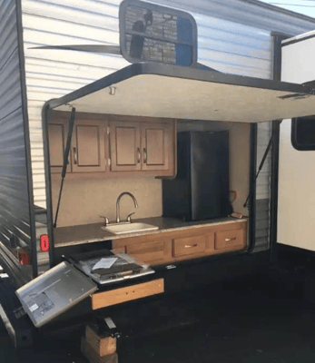 Costa’s Lake Superior Coachmen Travel Trailer