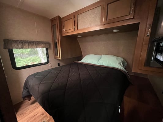 Costa’s Lake Superior Coachmen Travel Trailer