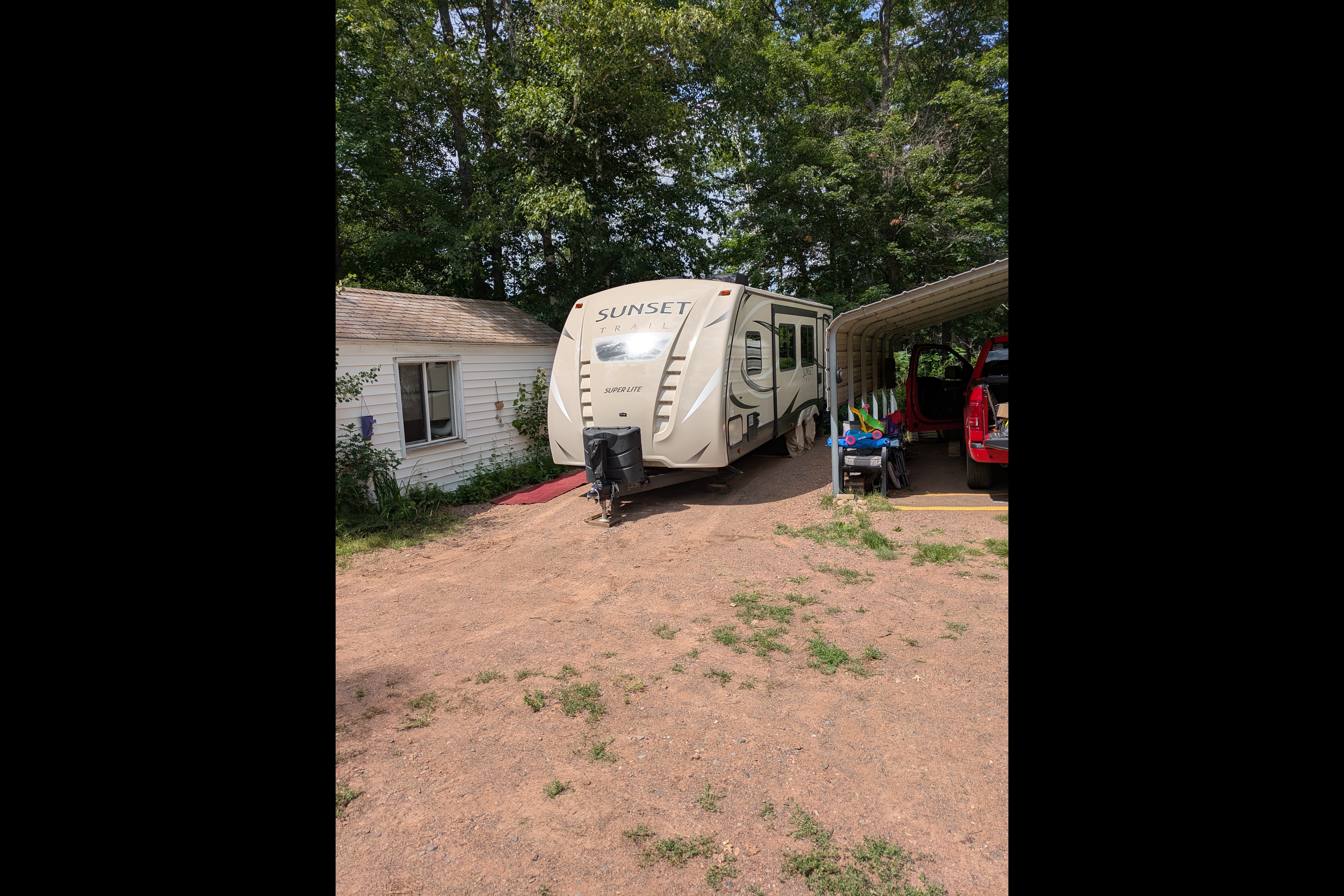 Richard's Crossroads Sunset Ultra Lite 29RB Travel Trailer