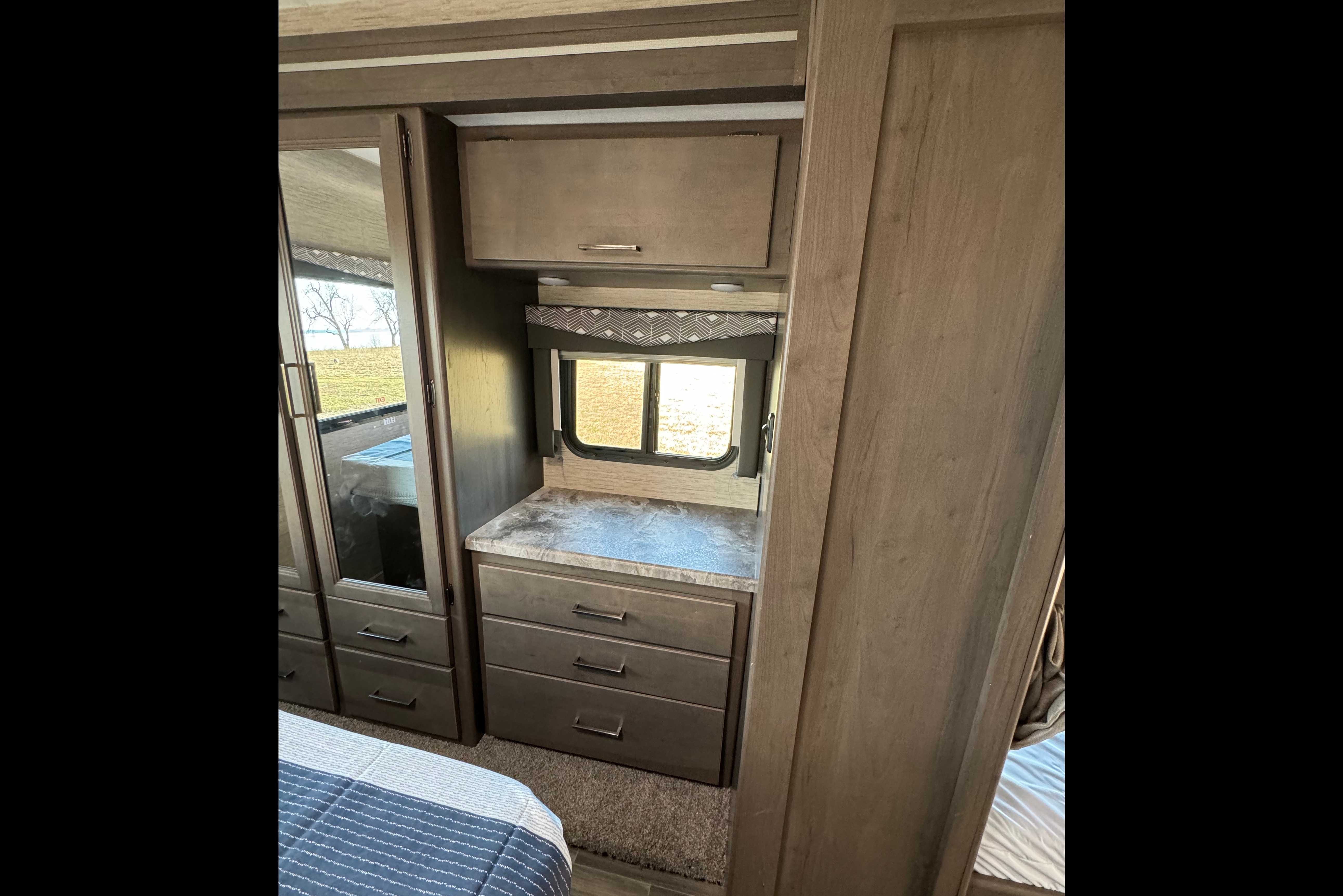 G&G Thor Motor Coach Four Winds Class C