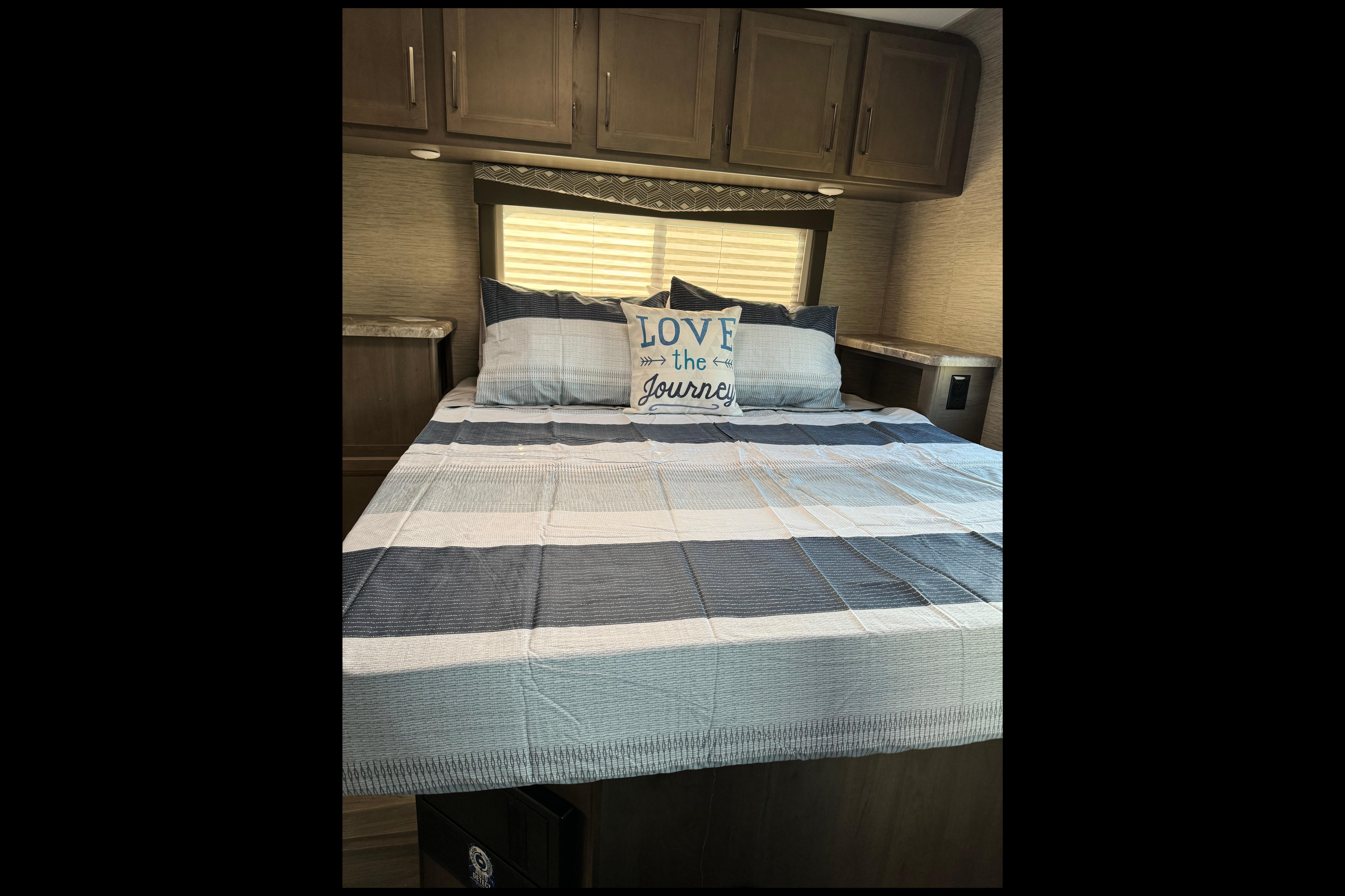 G&G Thor Motor Coach Four Winds Class C