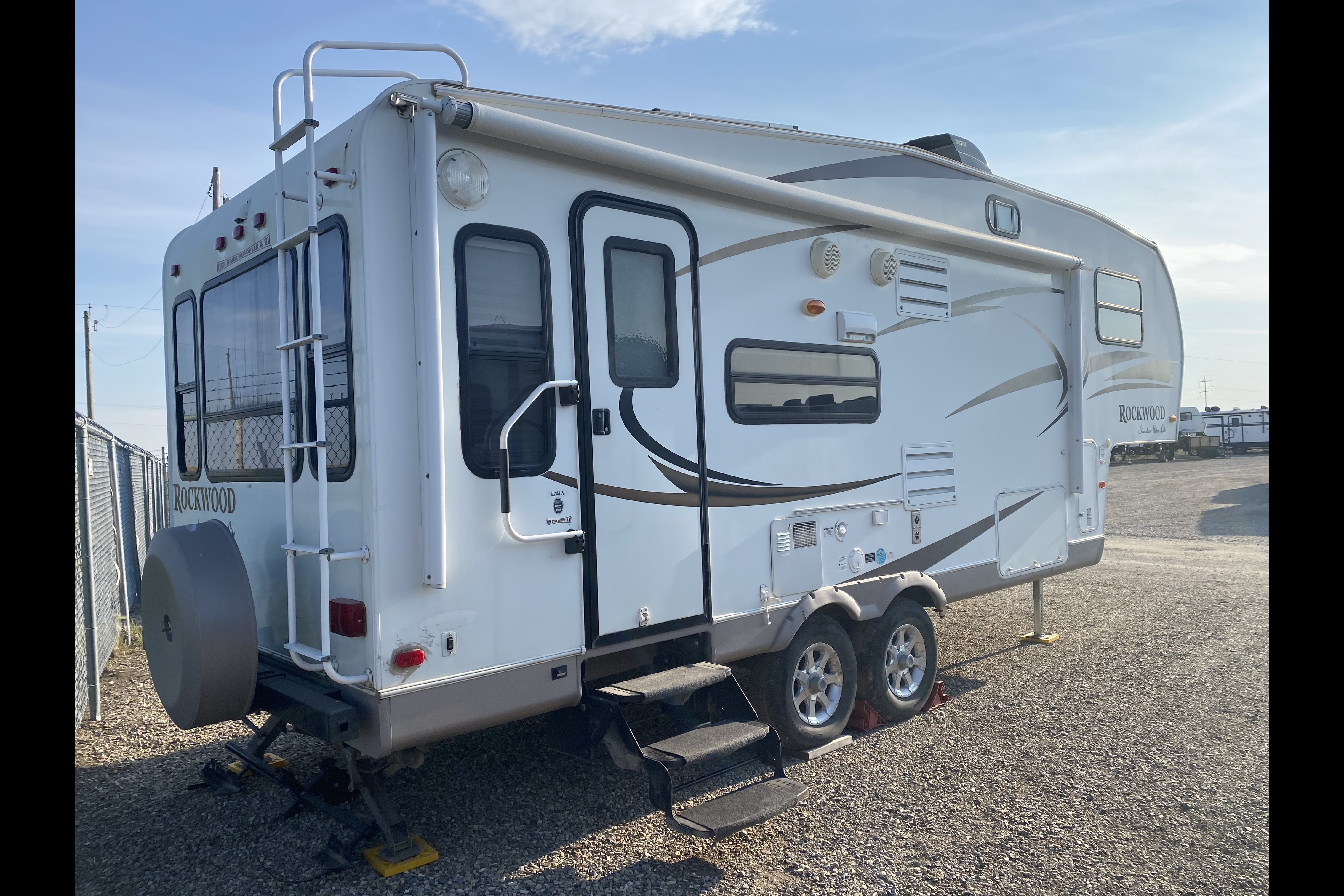 Brad's Forest River Rockwood Fifth Wheel