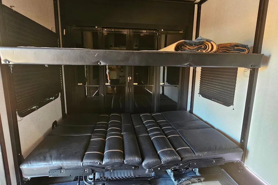 Anthony's Dutchmen 2020 Toy Hauler