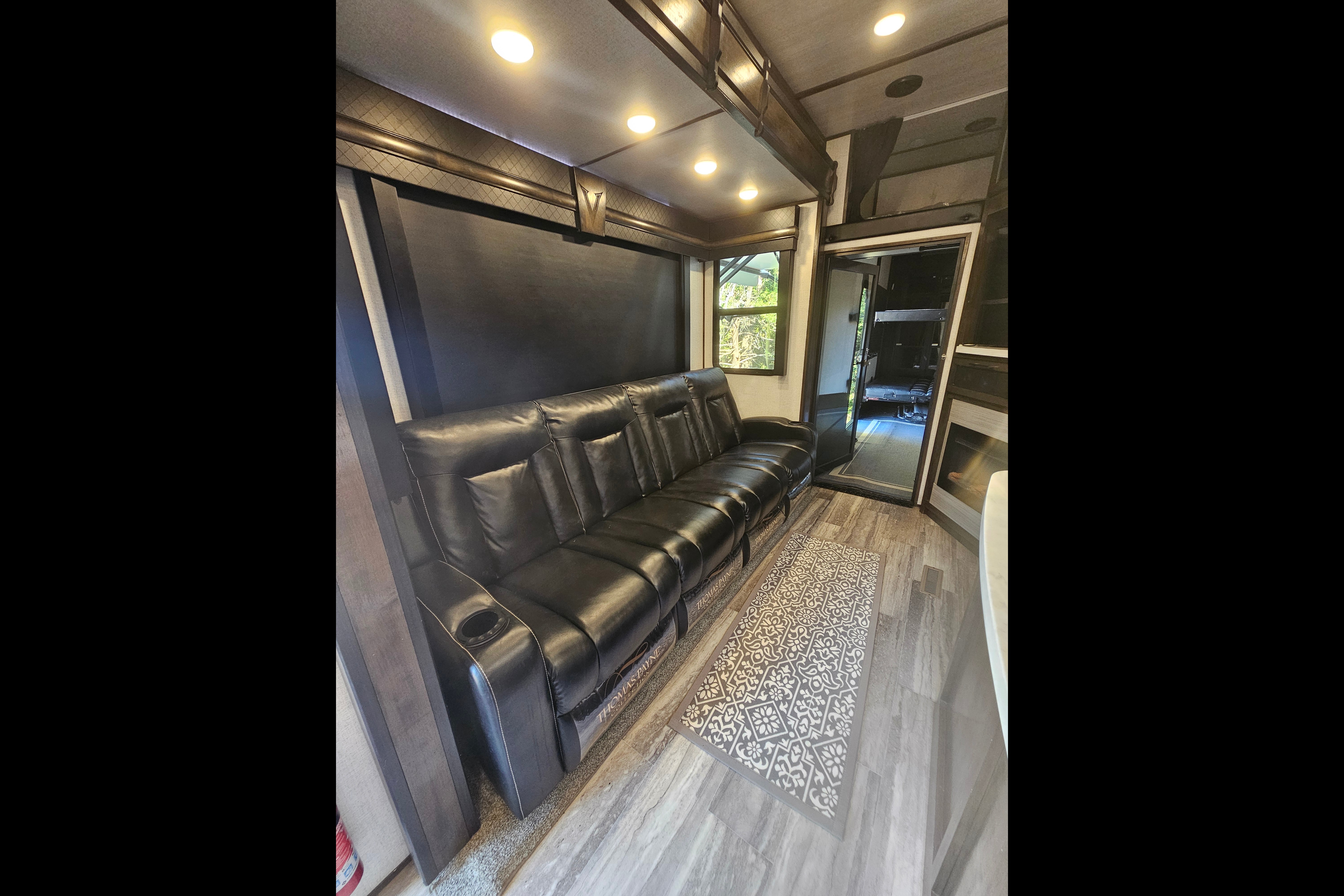 Anthony's Dutchmen 2020 Toy Hauler