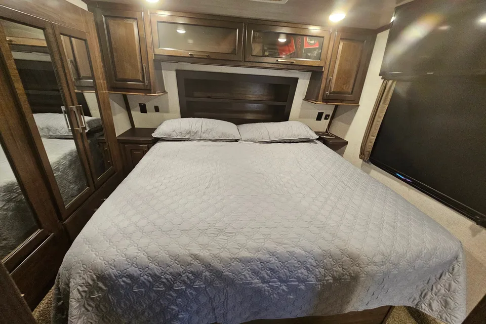 Anthony's Dutchmen 2020 Toy Hauler
