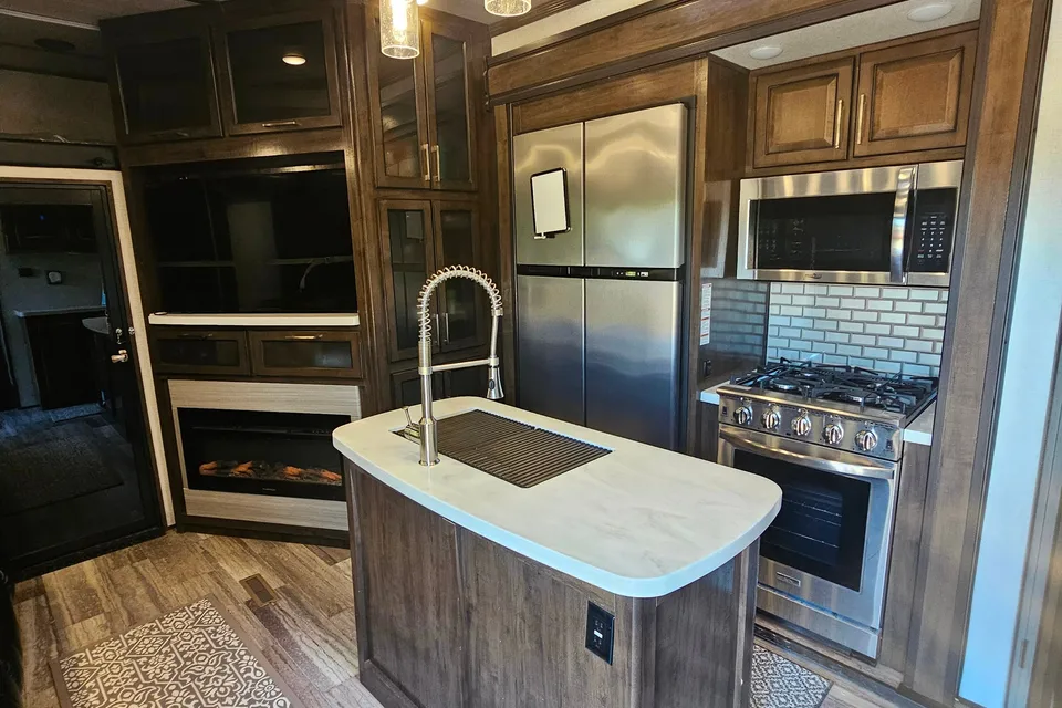 Anthony's Dutchmen 2020 Toy Hauler