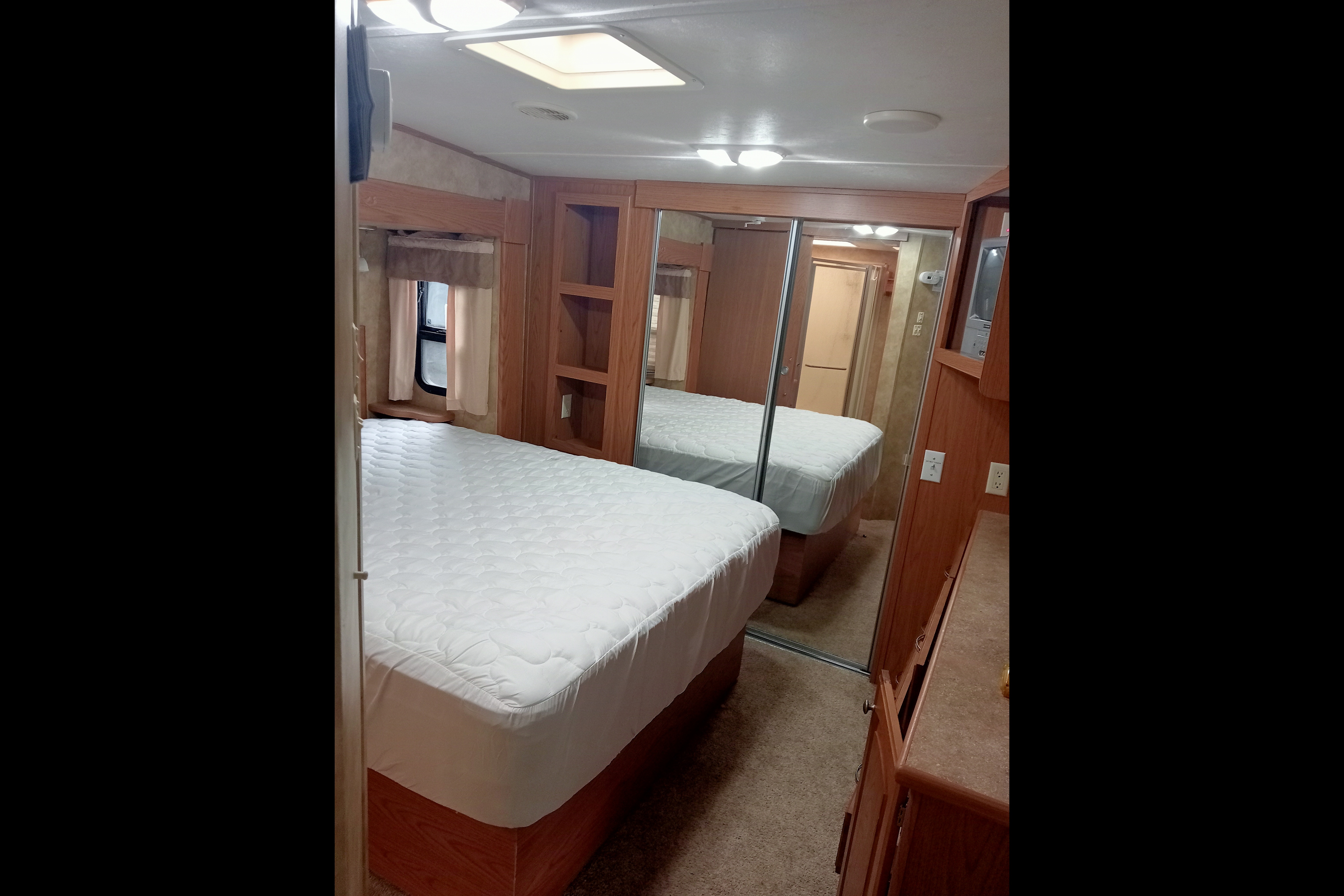 Harrison Hot Springs Set location - non moveable