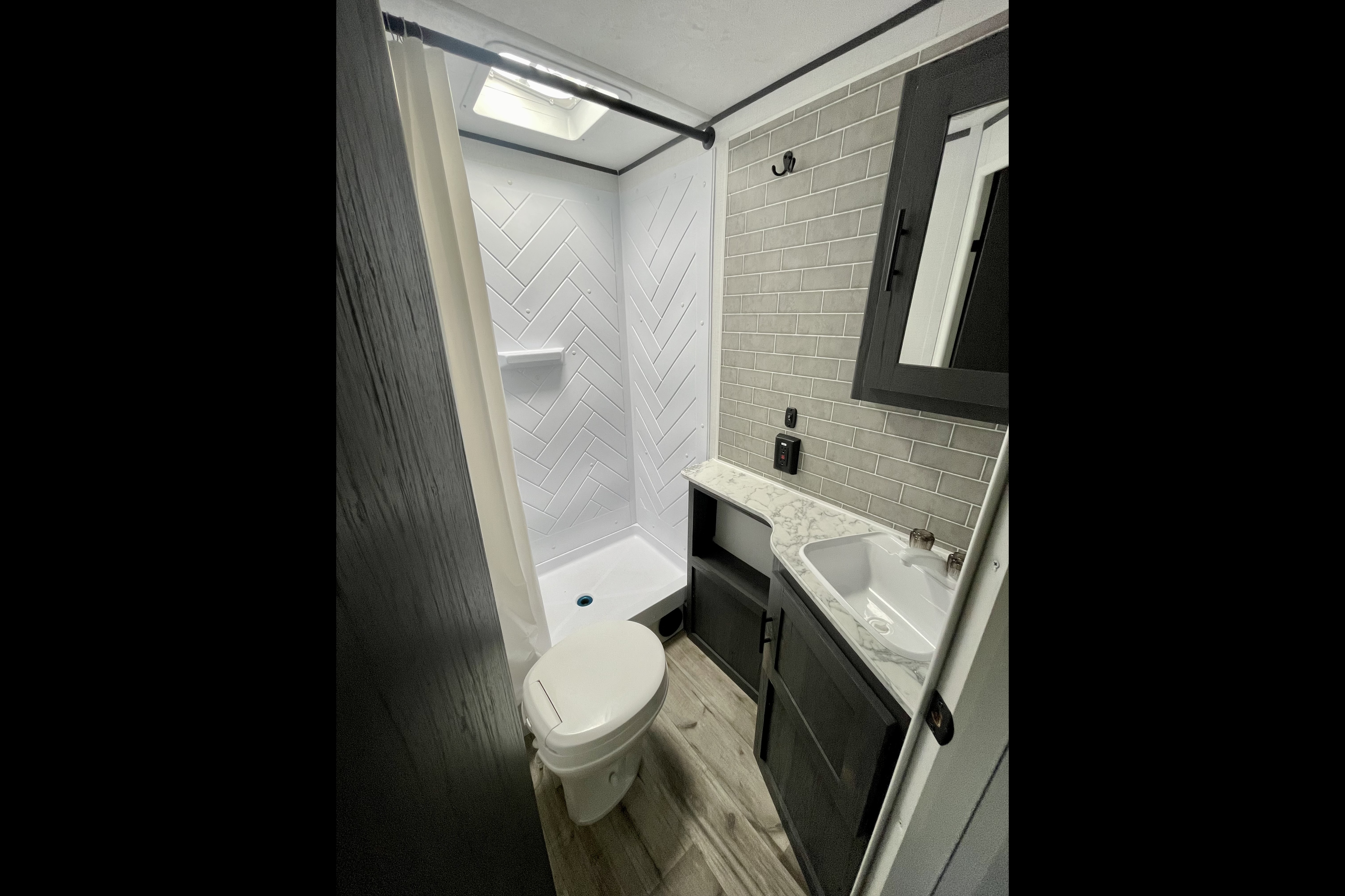 Brand New! 2026 DUTCHMEN ASPEN TRAIL 23 BH LE