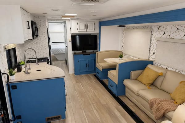 (#14) Fully Remodeled 34ft Class A RV- 2 slide outs- Burning man, EDC, Camp