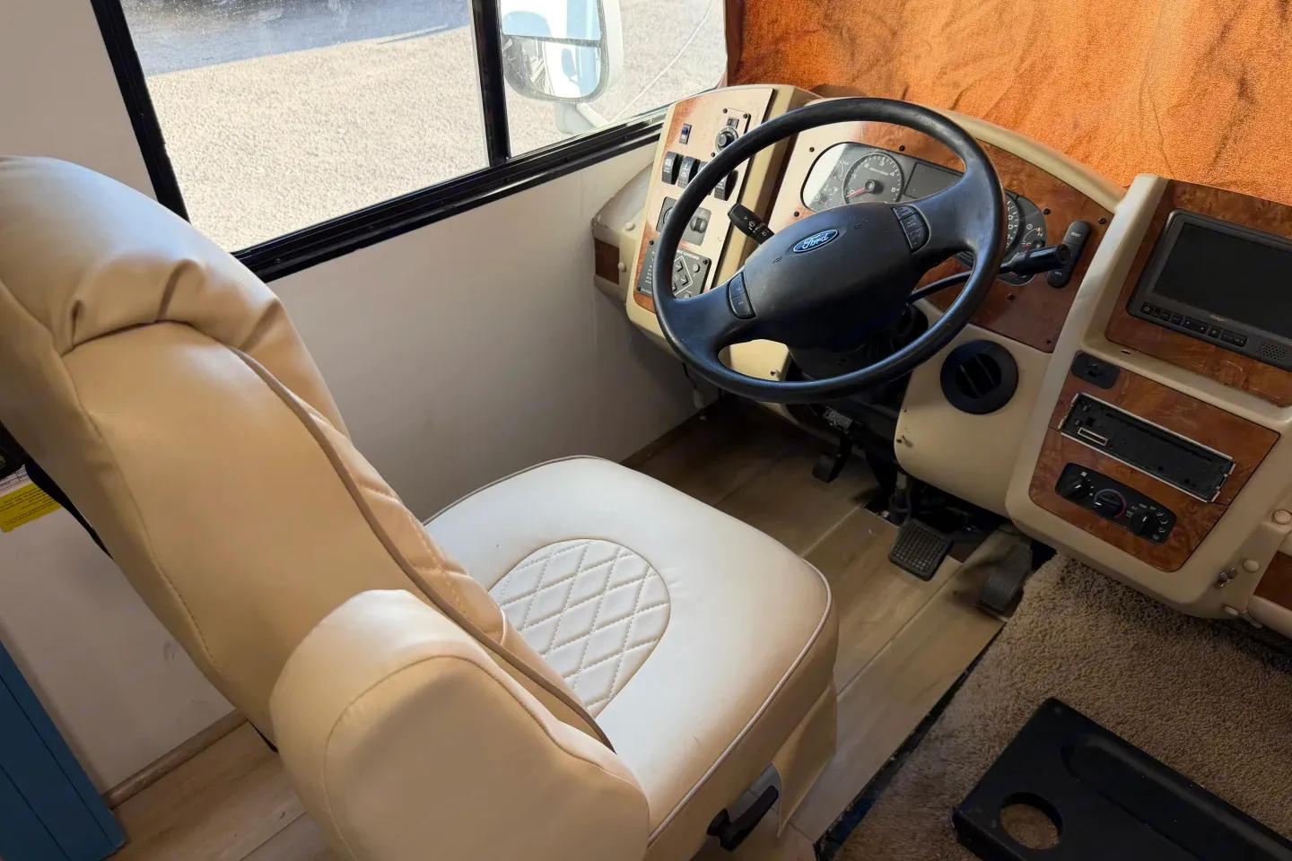 (#14) Fully Remodeled 34ft Class A RV- 2 slide outs- Burning man, EDC, Camp