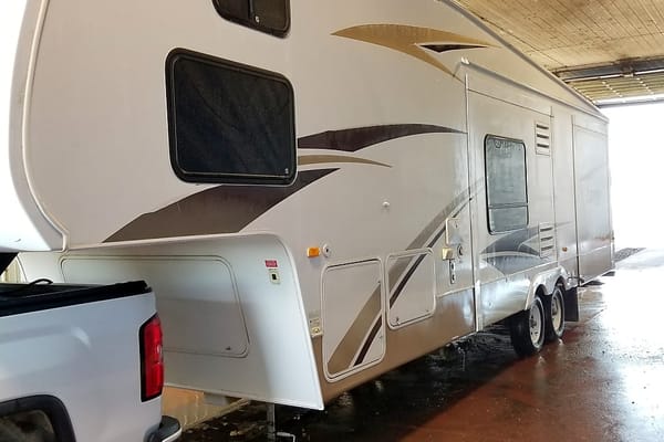 Stews Keystone Laredo 32 Fifth Wheel