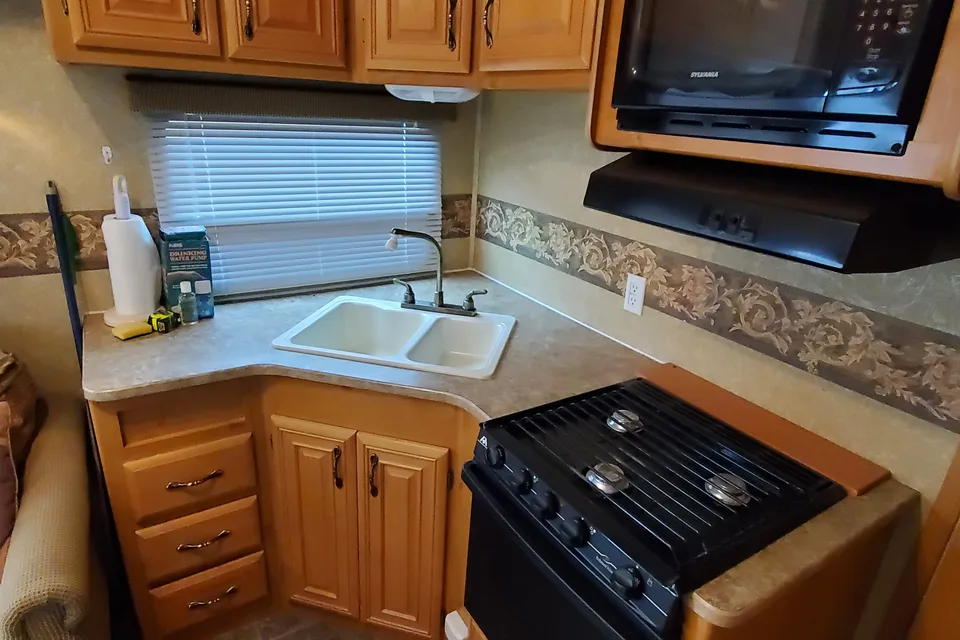 Stews Keystone Laredo 32 Fifth Wheel