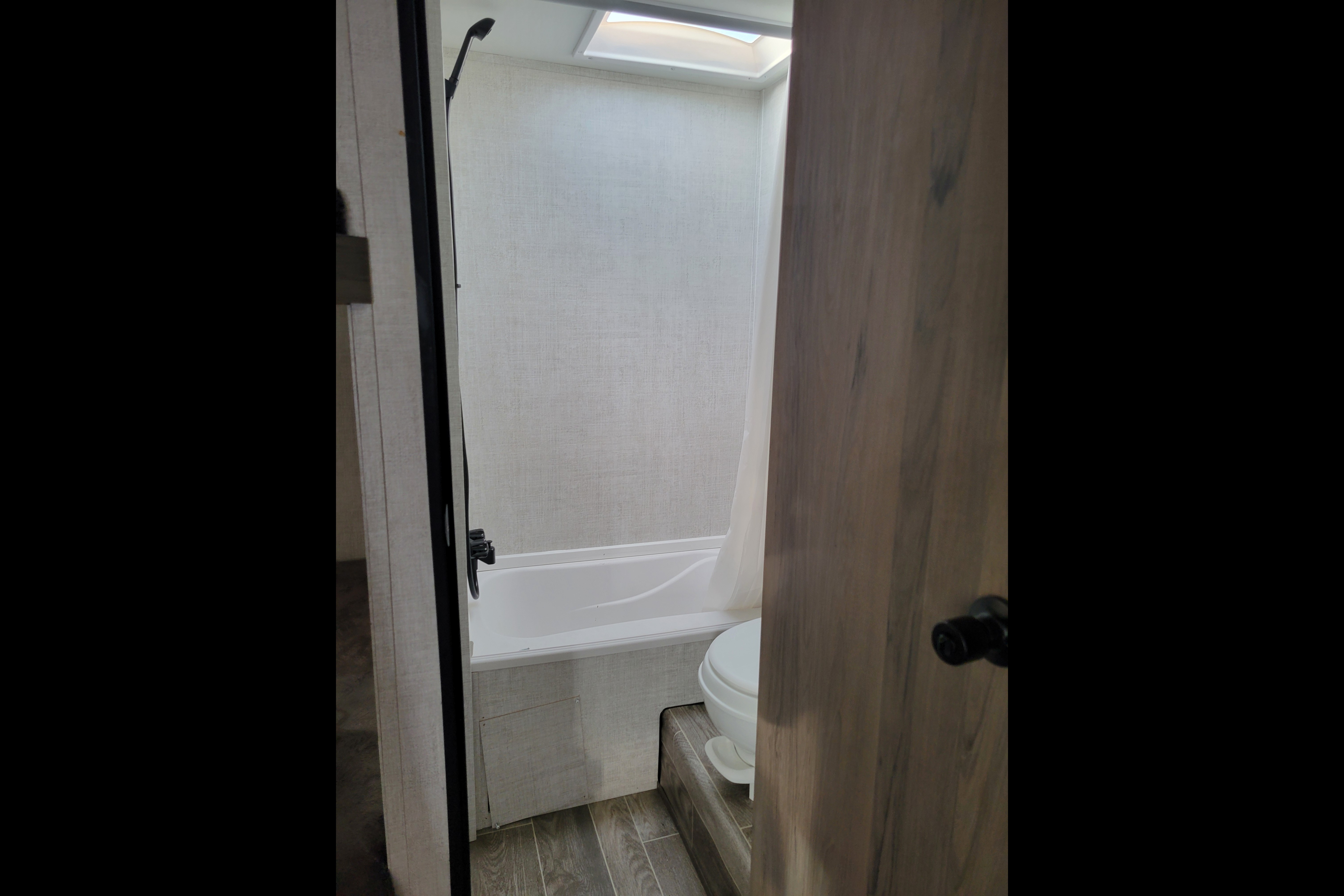 Jordan's Gulf Stream Kingsport 248bh Travel Trailer