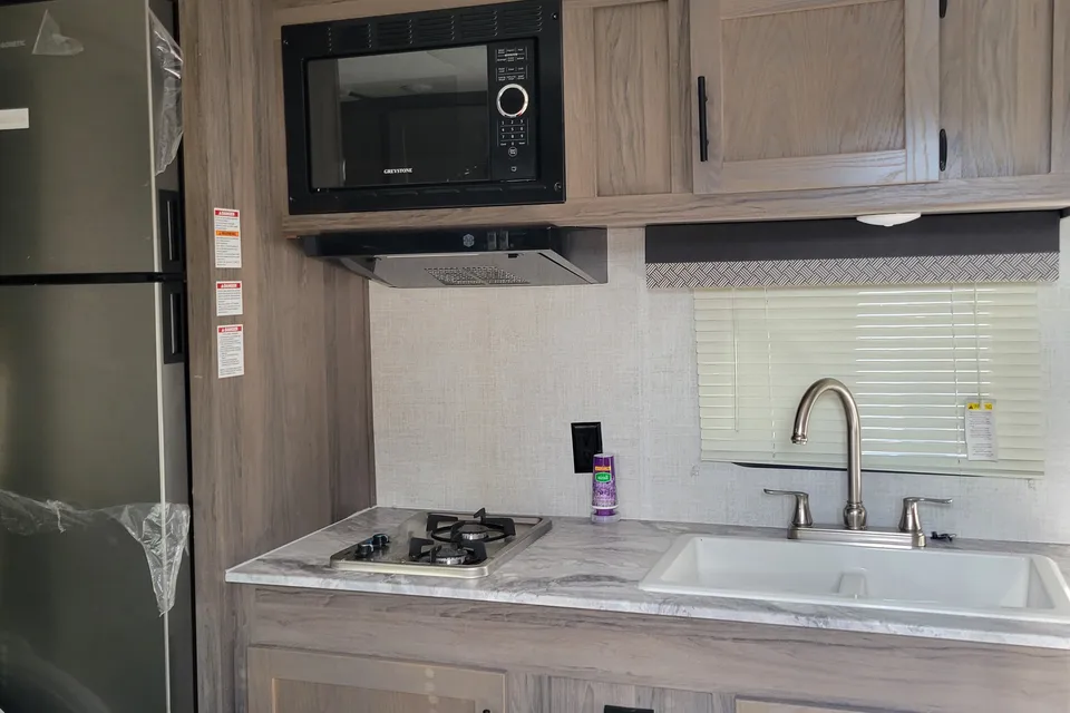 Jordan's Gulf Stream Kingsport 248bh Travel Trailer