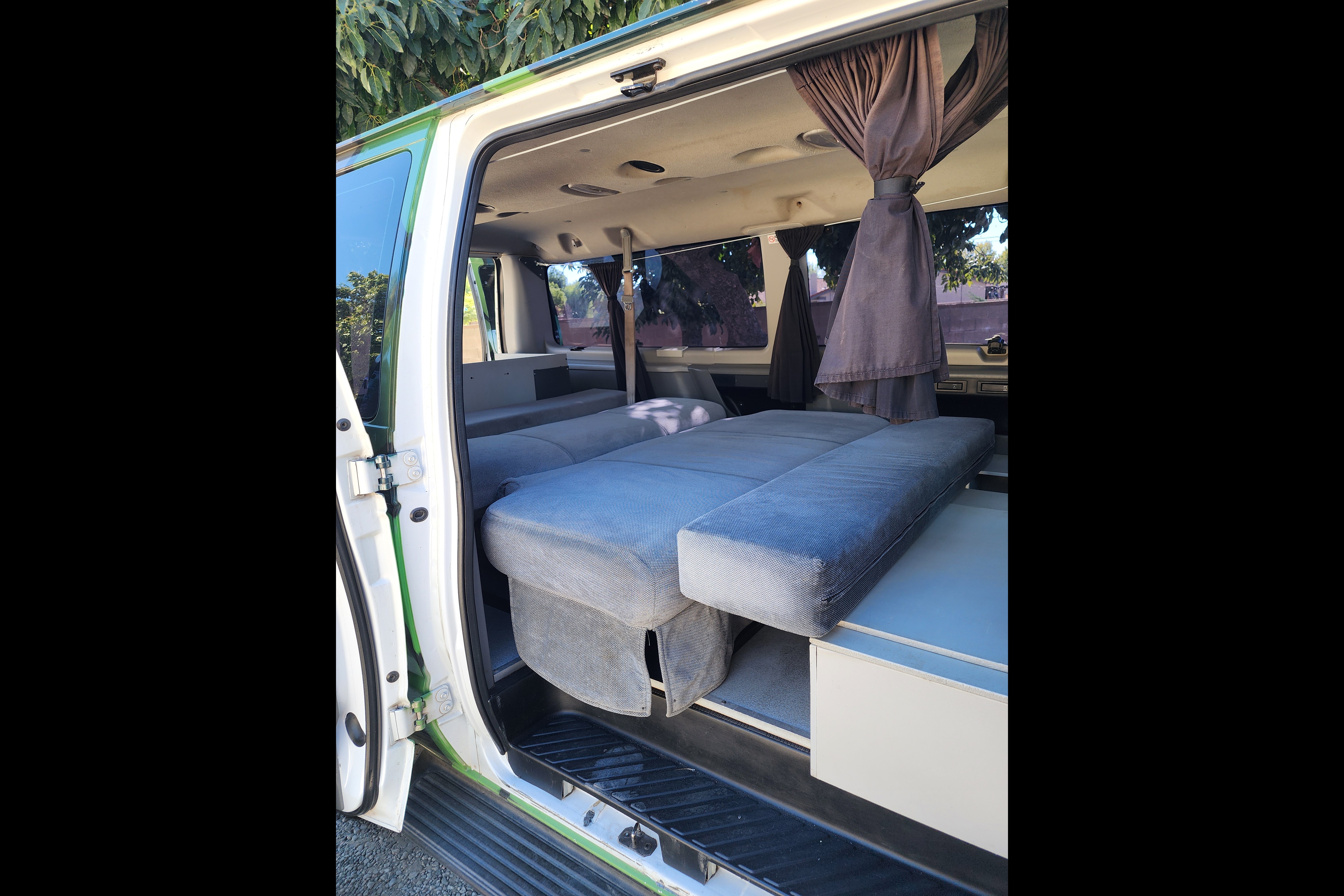 RAIN FOREST FORD E150
