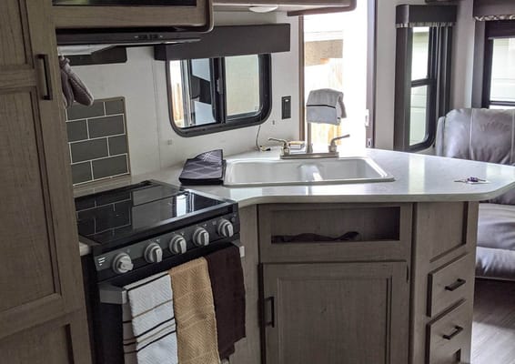 Ben's Keystone ,Hideout Travel Trailer