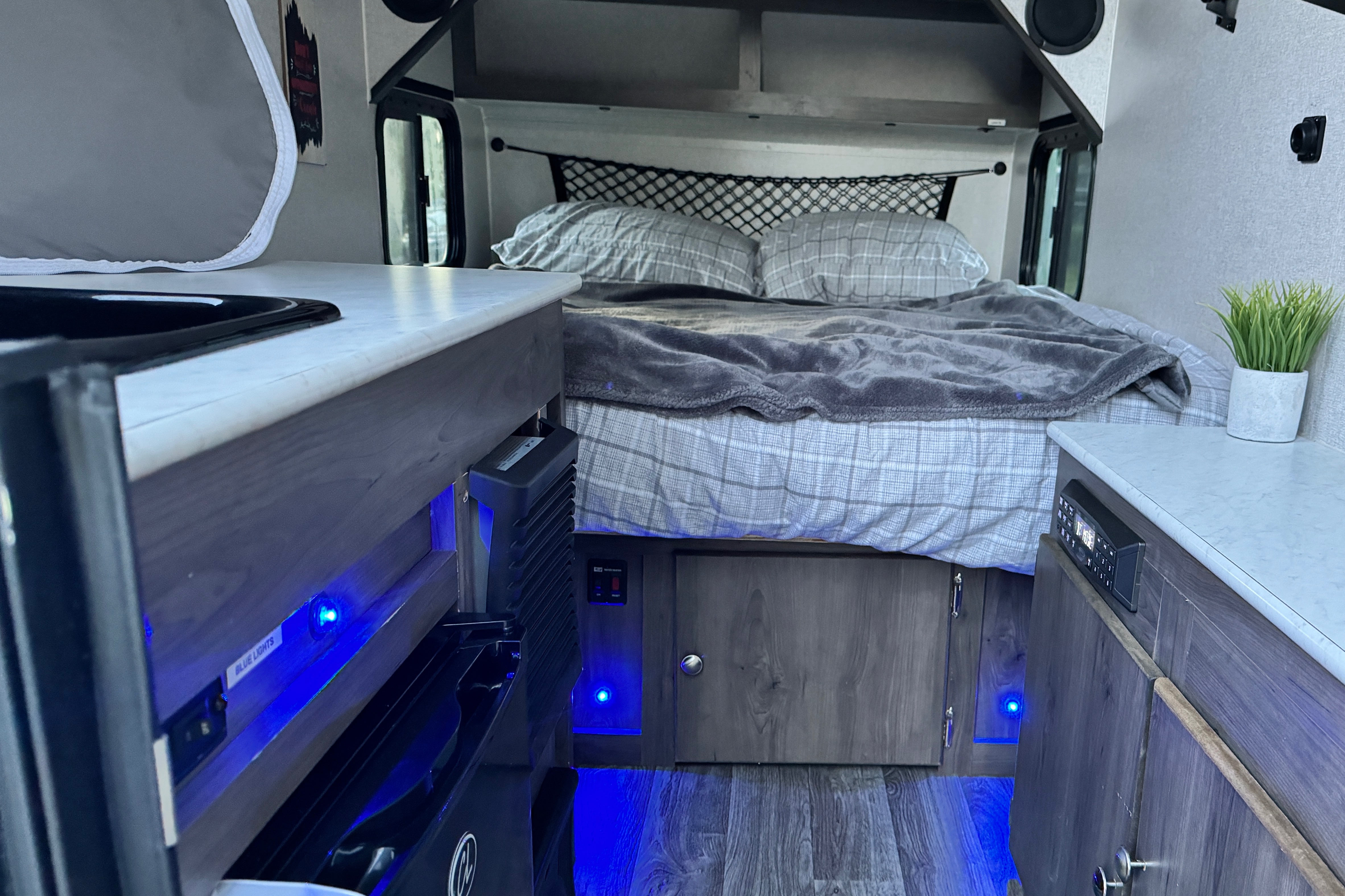 JnM Clipper Camper