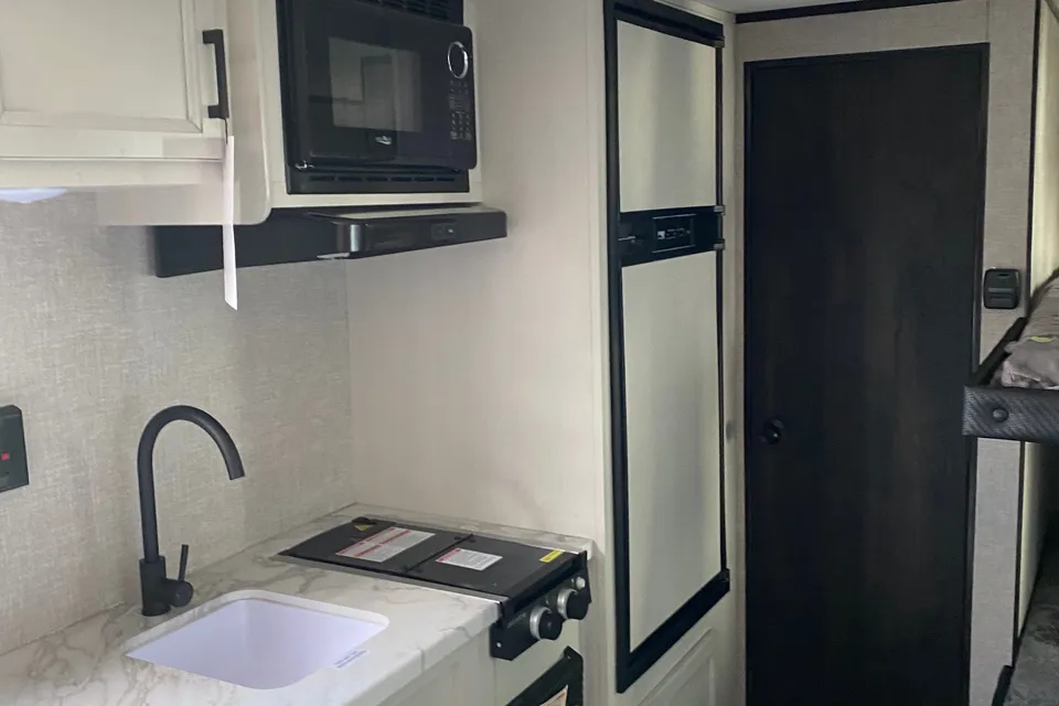 Goliath's Jayco Jay Flight SLX7 Baja Travel Trailer
