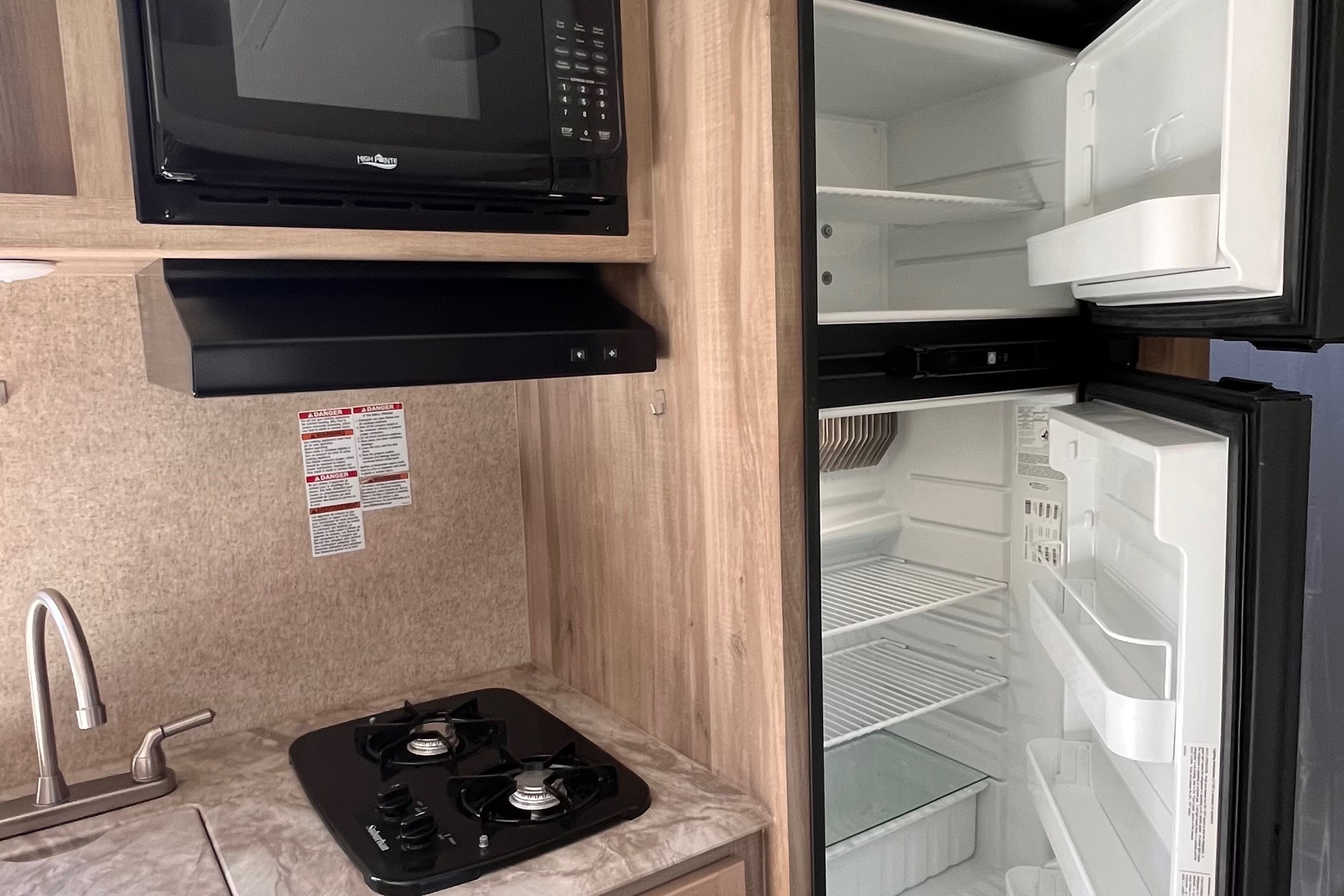 2019 Coachmen- Catalina Summit Travel Trailer