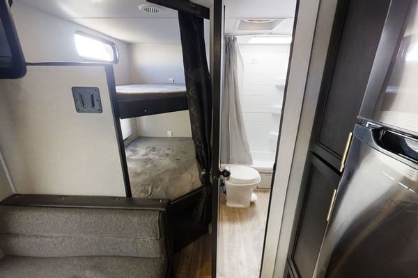 GEMICO 001 GREY WOLF Travel Trailer